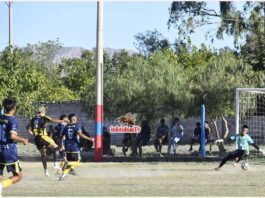 Villa Ib谩帽ez cae ante Atenas y se aleja de la victoria en la categor铆a.